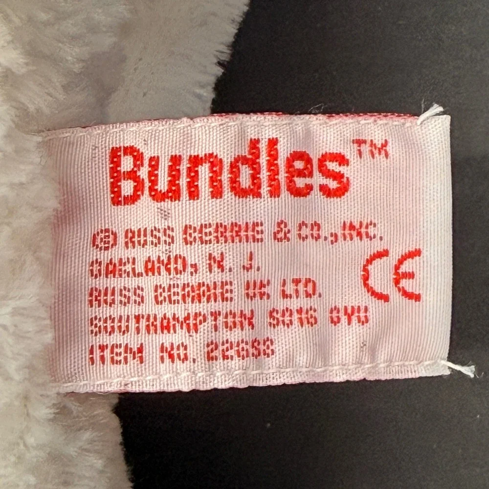 Russ Berrie Bundles Snowman Plush 14 Inch White Striped Hat Scarf Vintage 22688
